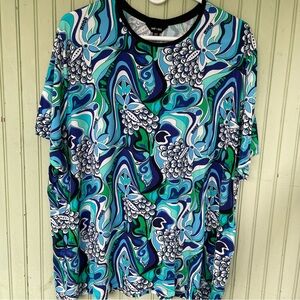 Saint & Sofia.  short-sleeve top.  size 18.